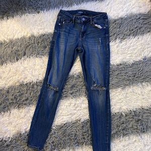 Old navy high waisted skinny jeans, small size color blue